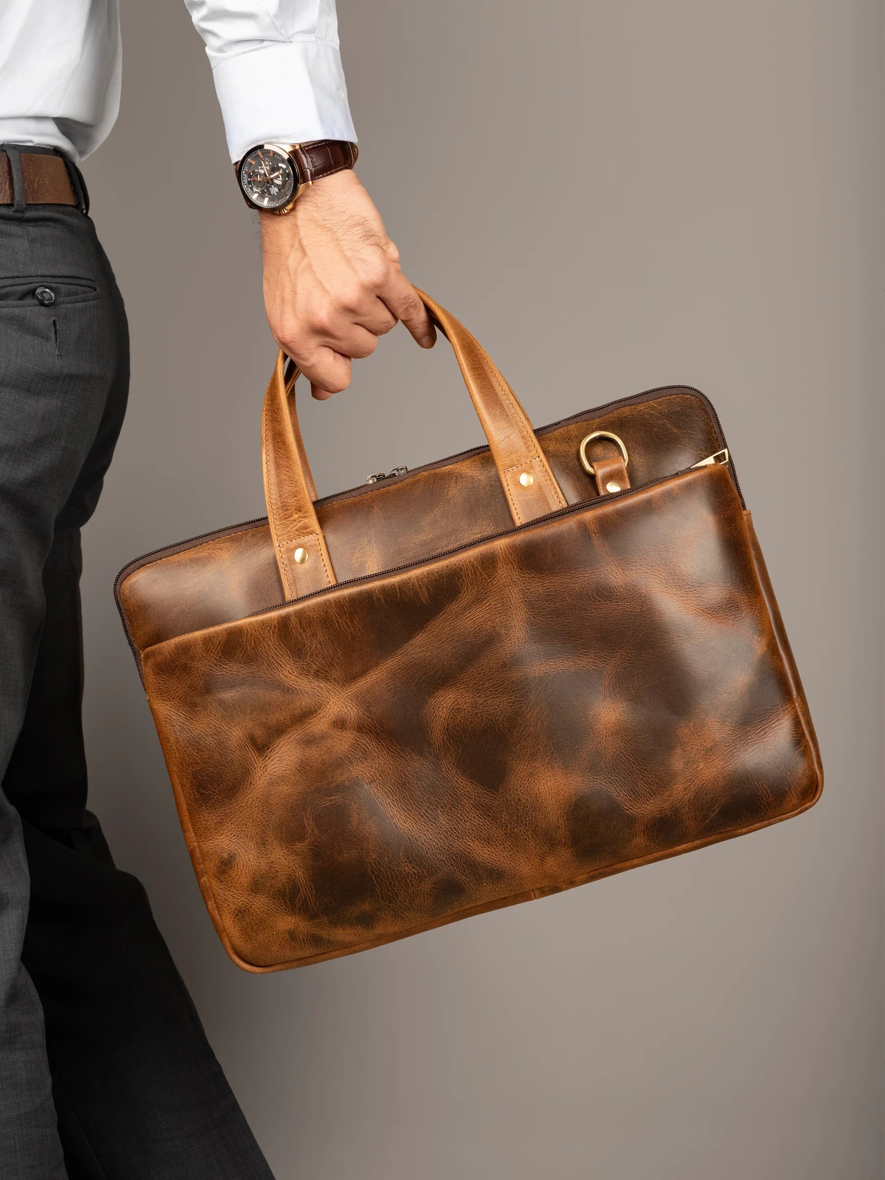 Captain leather bag